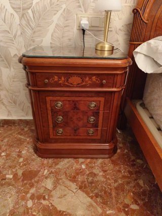 Cama de cerezo 135 cm con decoración