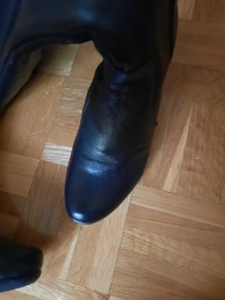 Botas de piel negras