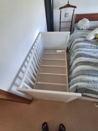Cuna de bebé IKEA blanca
