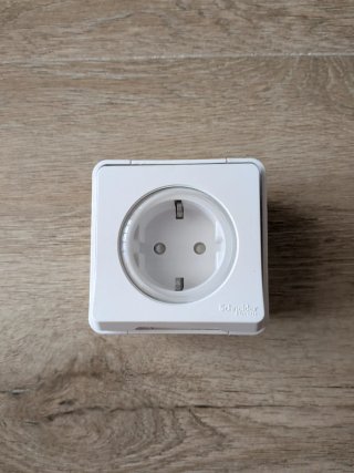 Enchufe Schneider Superficie - Nuevo