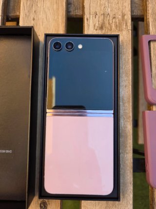 Samsung Z Flip5 Lavanda