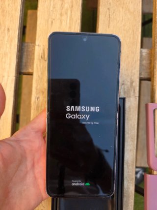 Samsung Z Flip5 Lavanda