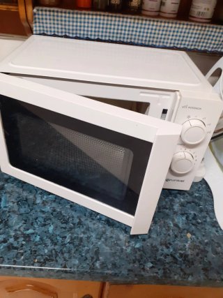 Microondas Grunkel Blanco