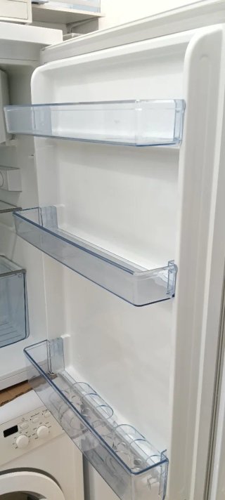 Nevera Hisense 84X55.5X56 cm