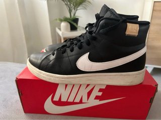 Zapatillas Nike Negras y Blancas