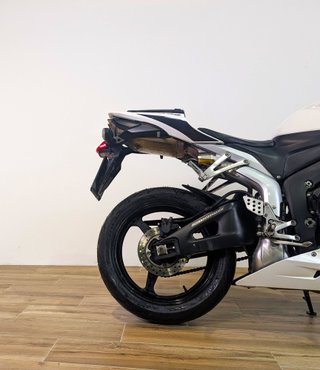 HONDA CBR 600 RR   (2007-2008) 2007