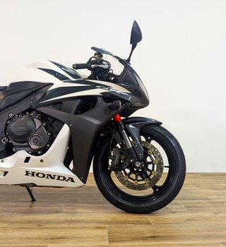 HONDA CBR 600 RR   (2007-2008) 2007