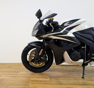 HONDA CBR 600 RR   (2007-2008) 2007