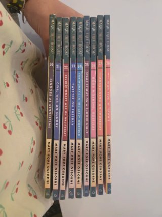 MAGIC TREEHOUSE book set 1-26