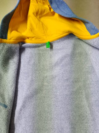 Felpa Benetton blu e gialla con cappuccio e zip