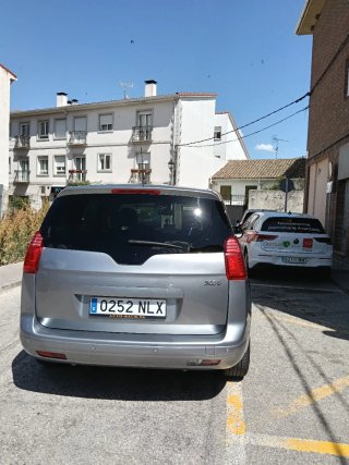 Peugeot 5008 2014