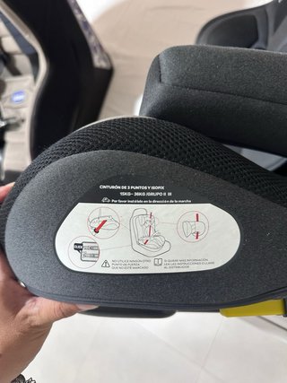 Silla de coche gris marca MS