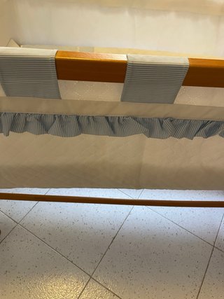Cuna de madera para bebé