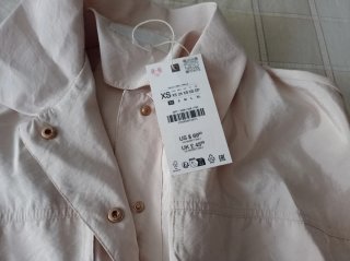 Bomber chica zara Beige , nuevo.