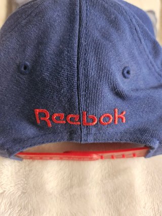 Gorra Reebok Azul con R Roja
