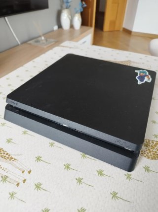 PS4 Slim Negra + Mando Oficial Sony