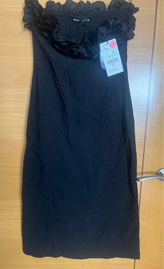 Vestido Negro Palabra de Honor Volantes Fiesta