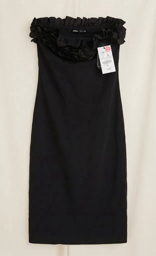 Vestido Negro Palabra de Honor Volantes Fiesta