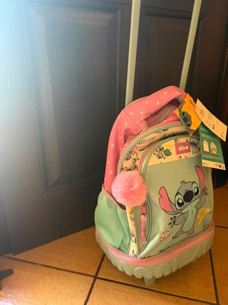 Mochila con carro y personaje Stitch