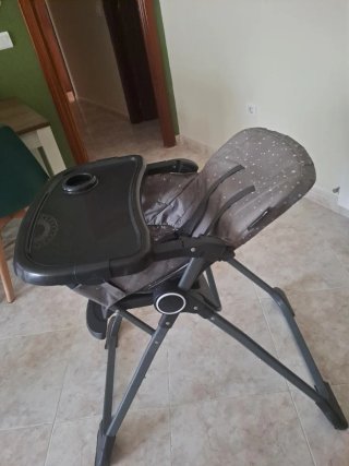 Trona de bebé plegable
