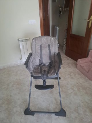 Trona de bebé plegable