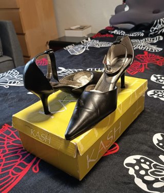 Zapatos de tacón negros talla 38