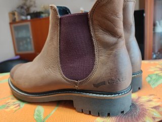 Botines de cuero marrón