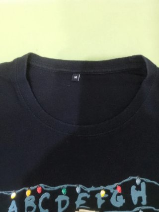 Camiseta Stranger Things (Calaveritas)