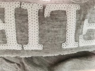 Camiseta tirantes gris con lentejuelas