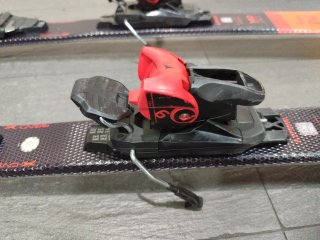 Esquís Atomic Redster 140