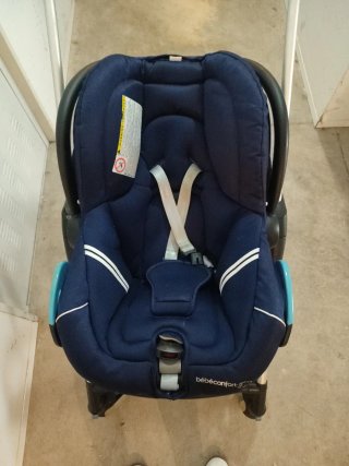 Carro de bebé con maxicoxi y silla de paseo