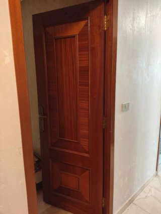 Puerta de madera interior