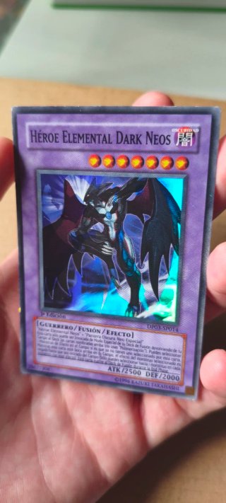 Héroe Elemental Dark Neos 1ª Edición DP03 MISPRINT