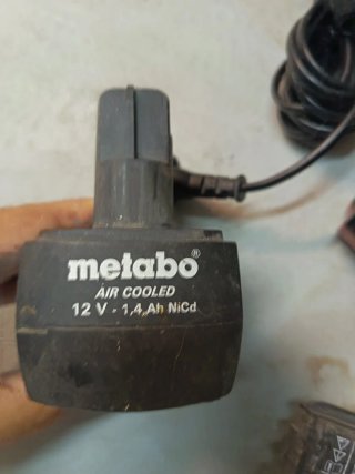 Cargador Metabo AC 30 + 2 Baterías