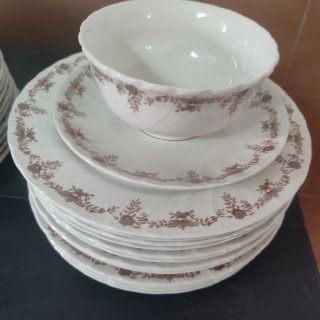 Vajilla Pontesa Royal China 56 piezas
