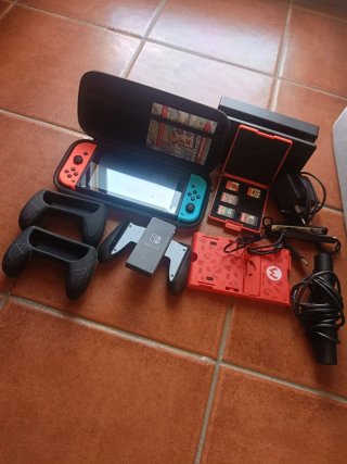 Nintendo Switch Edición Especial + Accesorios