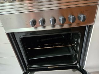 Cocina de gas 4 fuegos + horno