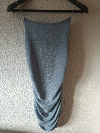 Vestido plateado brillante tirantes