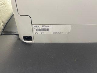Impresora Brother MFC-9330CDW