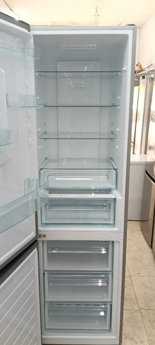 NEVERA COMBI CANDY NO FROST ENERGÍA A+