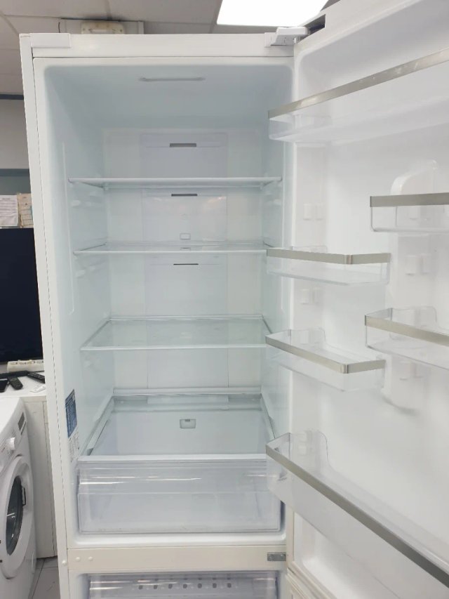 Nevera Samsung 2m x 60cm con garantía