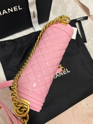 Borsa Chanel rosa in pelle scamosciata dorata