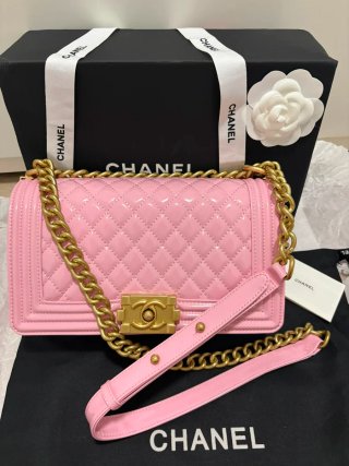 Borsa Chanel rosa in pelle scamosciata dorata