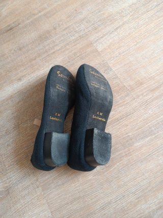 Zapatos de caracter negras para niña,talla 32
