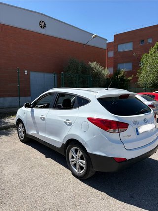 Hyundai ix35 2010/ honda hornet 2008