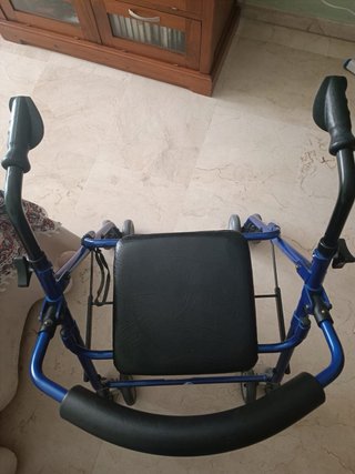 Andador Vermeiren con cesta