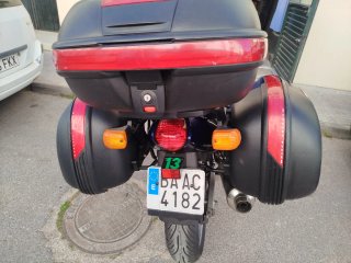 Suzuki GSXF 750 Sportbike