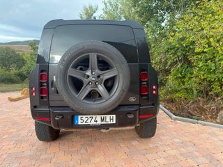 Land Rover Defender 2023