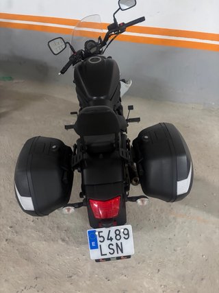 Kawasaki Vulcan S Negra