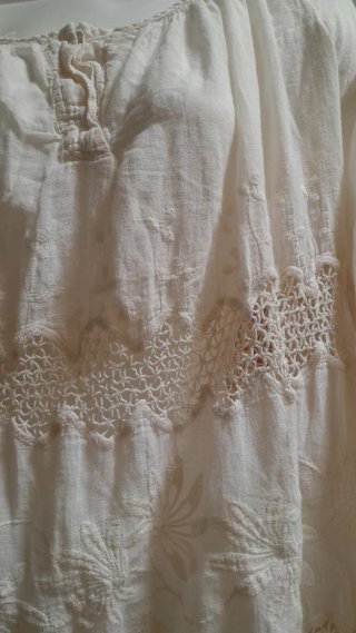 Camicetta in cotone con pizzo